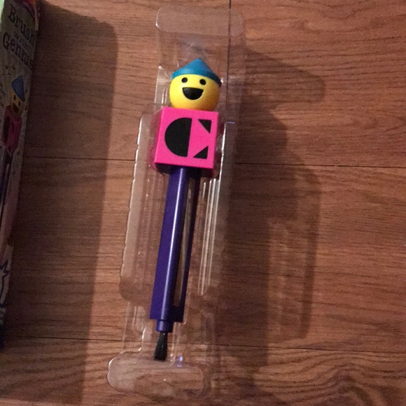 Brush with Genius - Picture 2 of 5